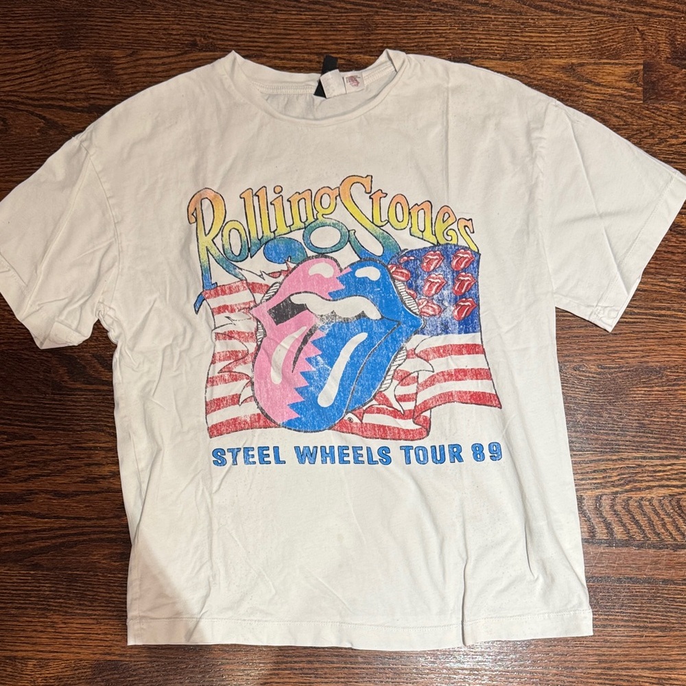 H&M Divided White Tee with Red Tongue Graphic